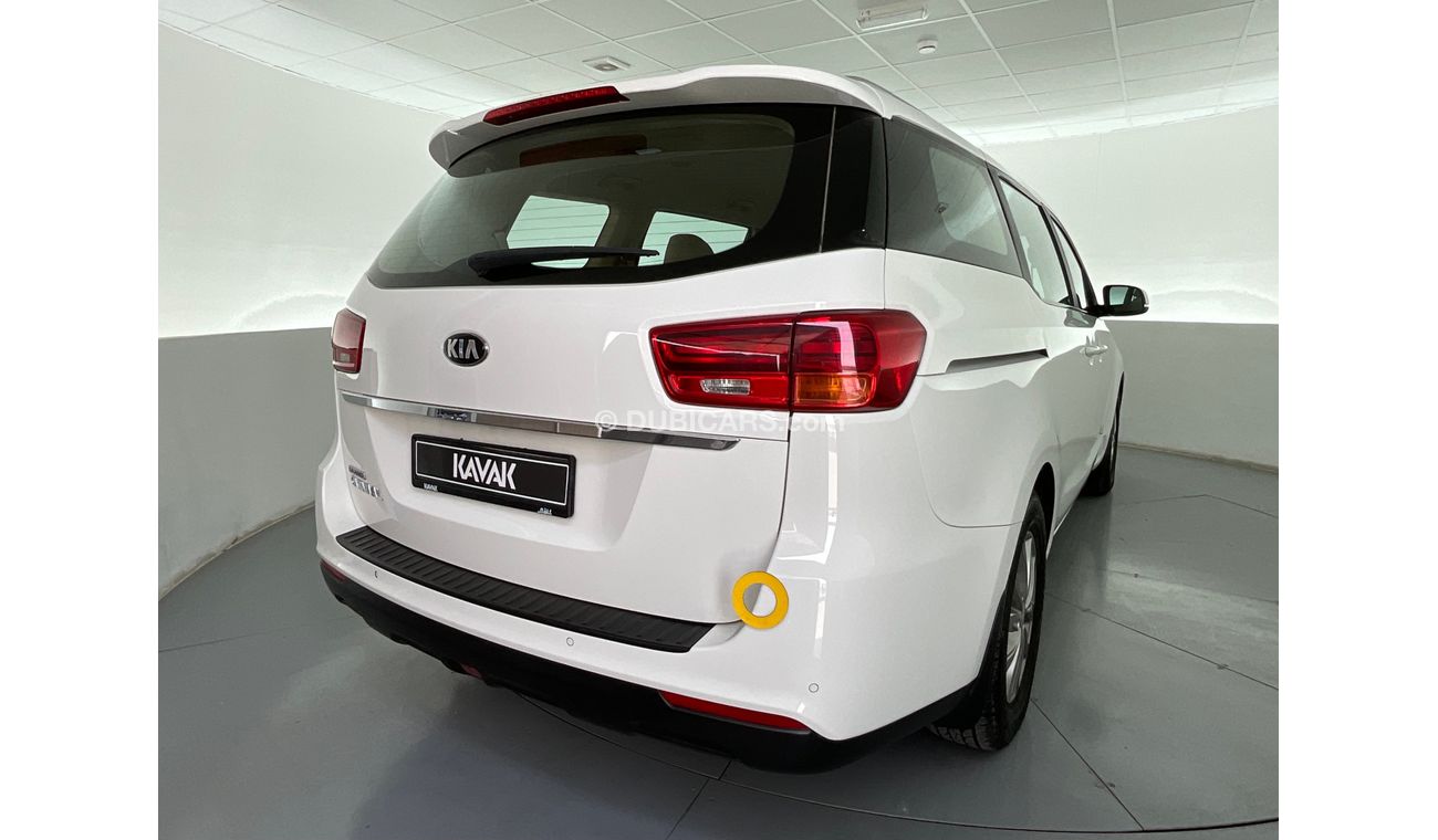 كيا كارنيفال LX