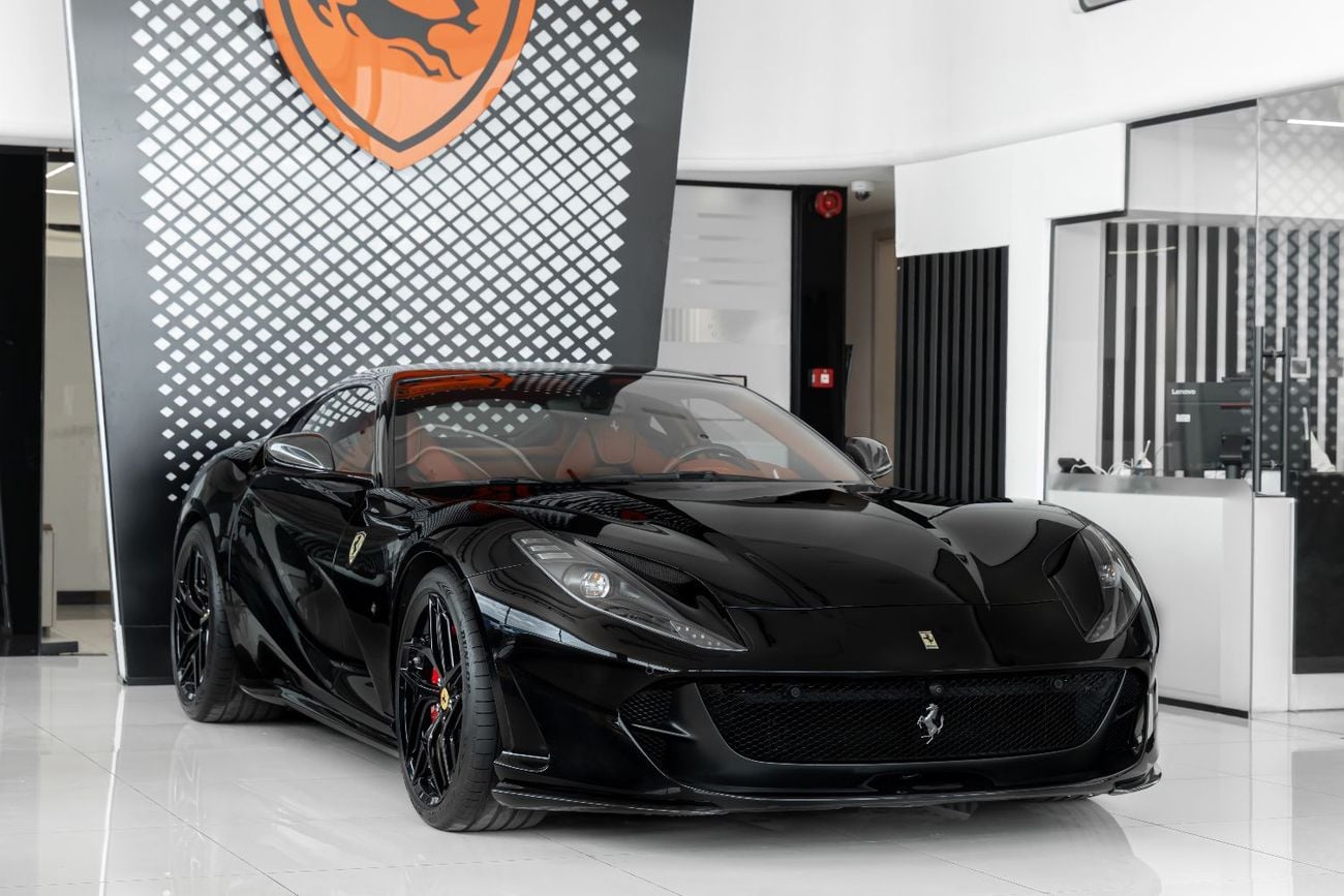 فيراري 812  سوبرفاست Ferrari 812 Superfast |  GCC Specs | Fully Carbon Fiber | Ceramic Brakes | Low Mileage | 2018