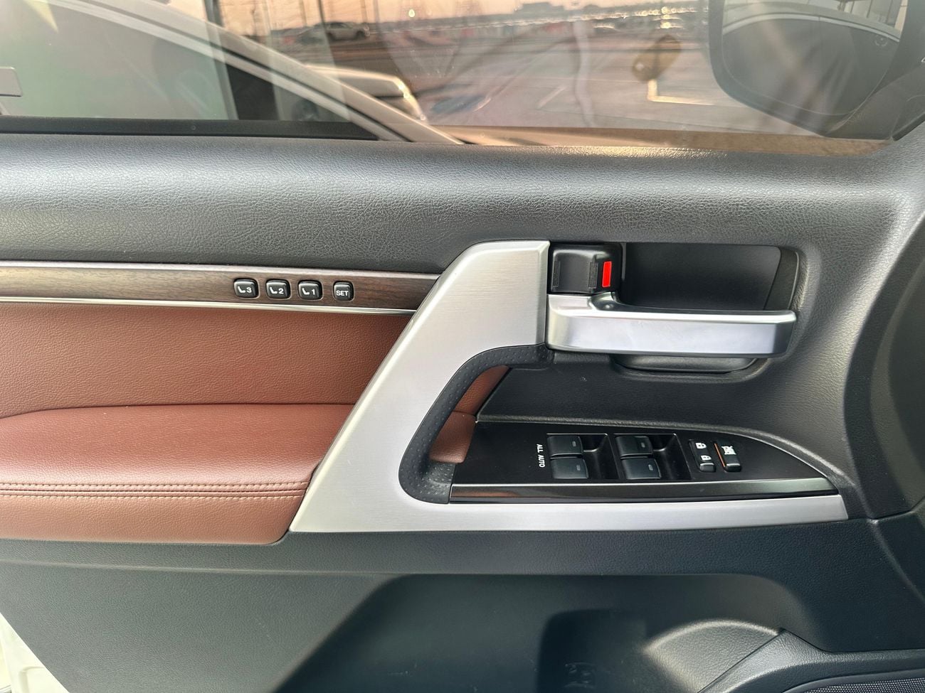 Toyota Land Cruiser VXR