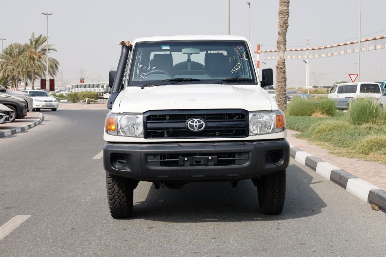 تويوتا لاند كروزر بيك آب TOYOTA LANDCRUISER 79 4.2L DIESEL 4WD DC STD MANUAL