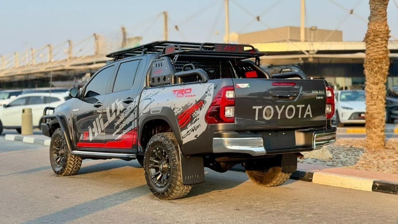 تويوتا هيلوكس OFF ROAD MODIFIED | BULL BAR WITH HEAVY FOCUSED LIGHTS | AUTOMATIC TRANSMISSION | REAR VIEW CAMERA |