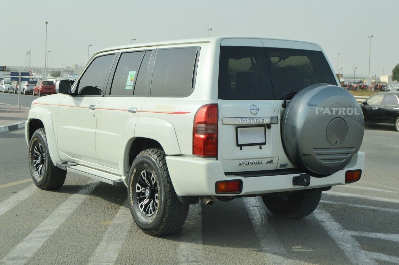 Nissan Patrol Safari Safari SV 4.8L A/T