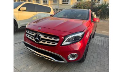 Mercedes-Benz GLA 250 Full Options with Panoramic Sunroof