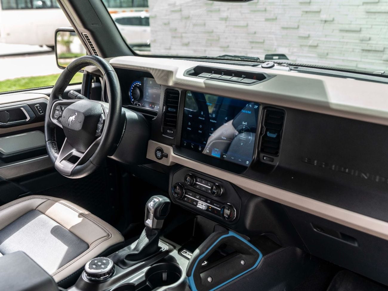 فورد برونكو Wildtrak 2.7L (4 Seater)