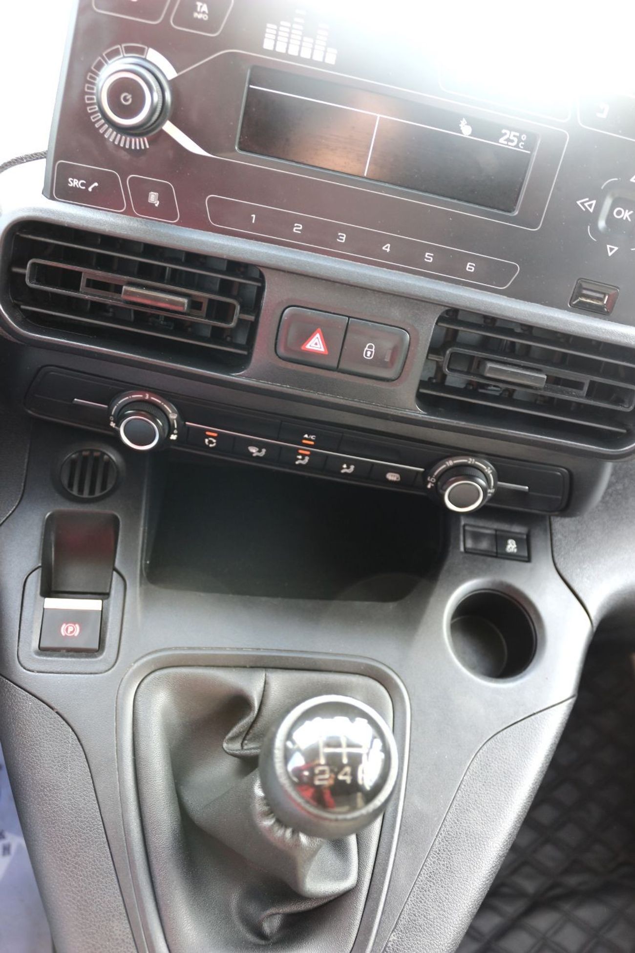 Peugeot Partner Std PEUGEOT PARTNER 2020 DELIVERY VAN WITH CHILLER