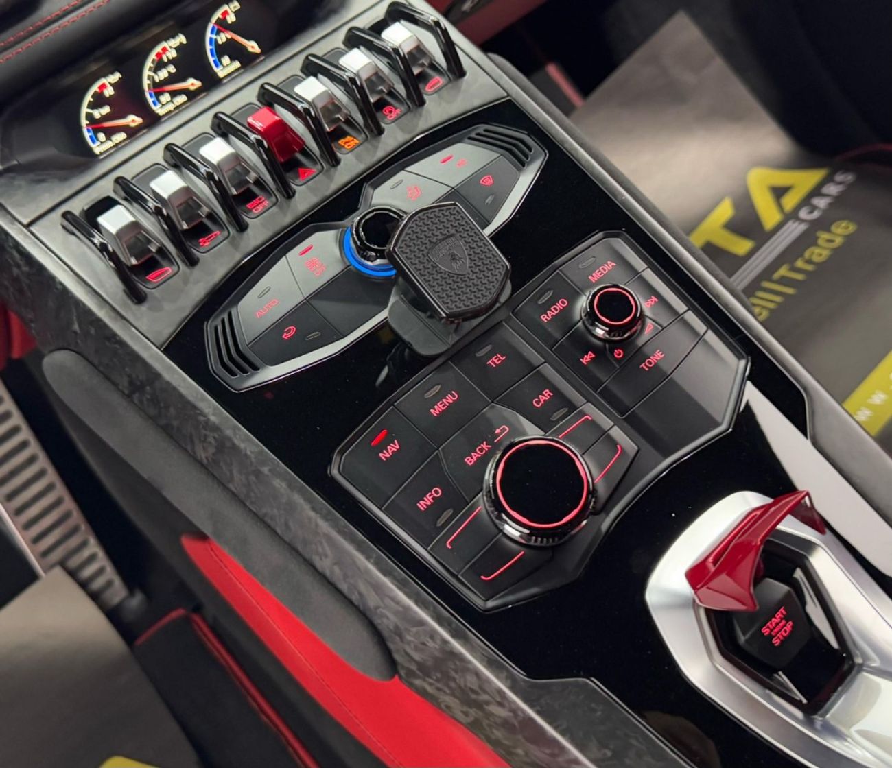 Lamborghini Huracan 2017 Lamborghini Huracan LP 610-4, Full Lamborghini Service History, Very Low Kms, GCC