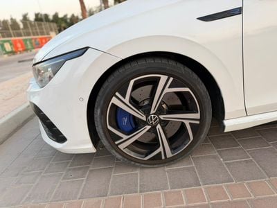 Volkswagen Golf R Base 2.0T