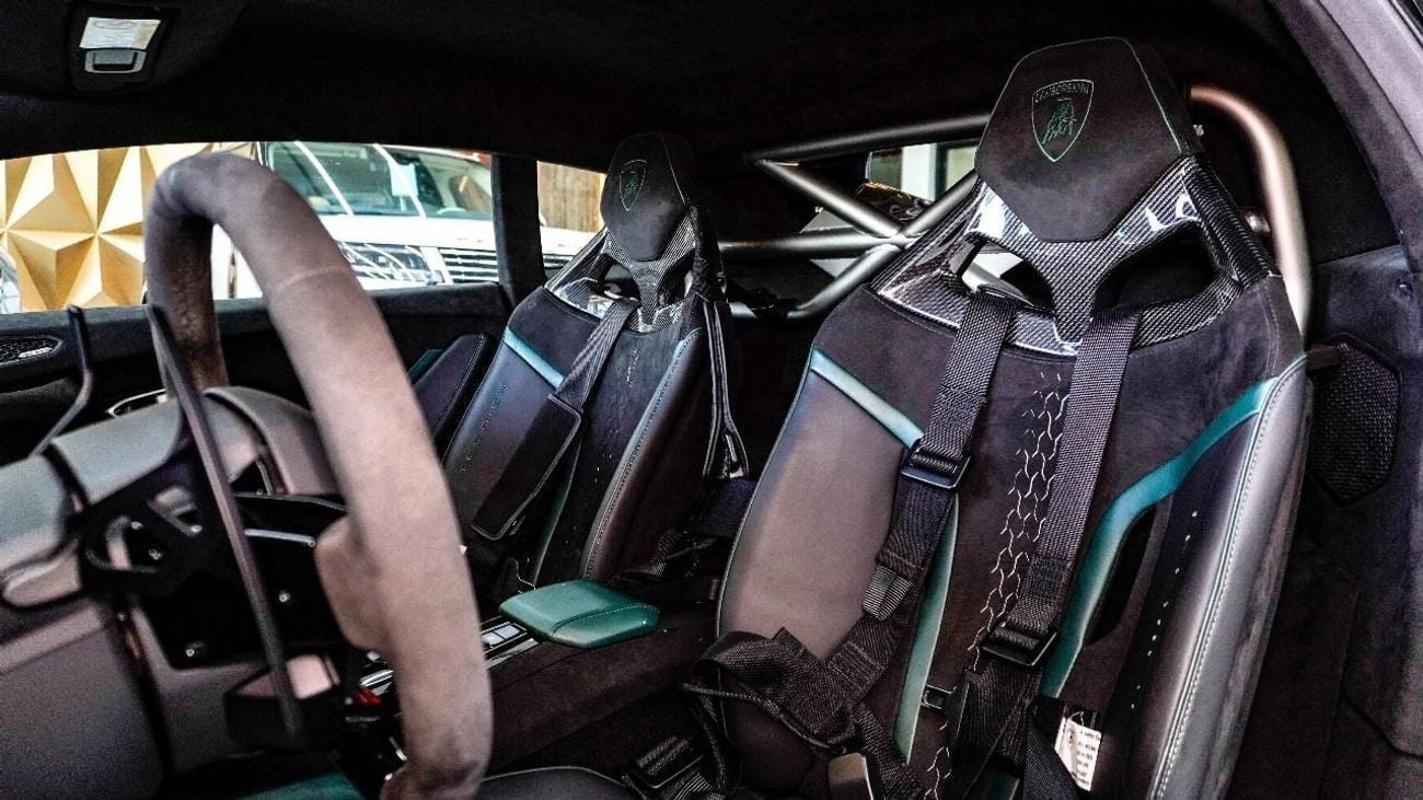 Lamborghini Huracan LAMBORGHINI HURACAN TECNICA - 2023 - 60TH ANNIVERSARY WARRANTY & SERVICE