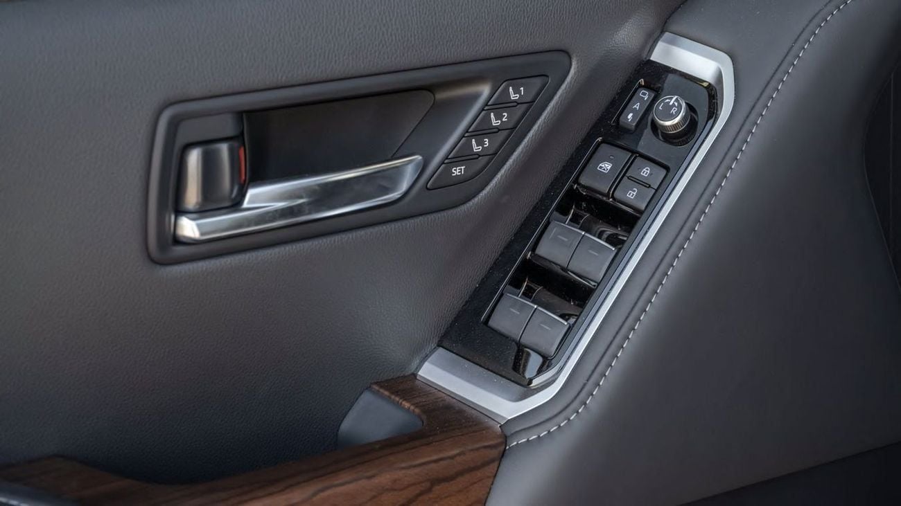تويوتا لاند كروزر VXR TOYOTA LAND CRUISER VX 4.0 Full option with Radar 2026