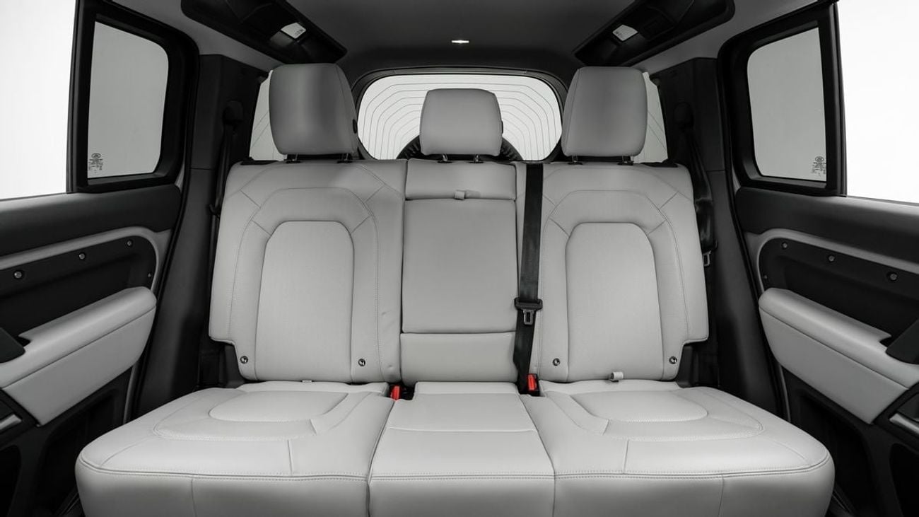 لاند روفر ديفندر X-Dynamic HSE P400e - 2026 - Euro Specs