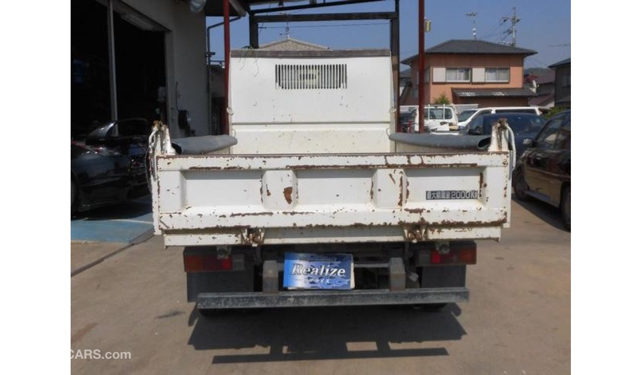 Mitsubishi Canter FE71BBD