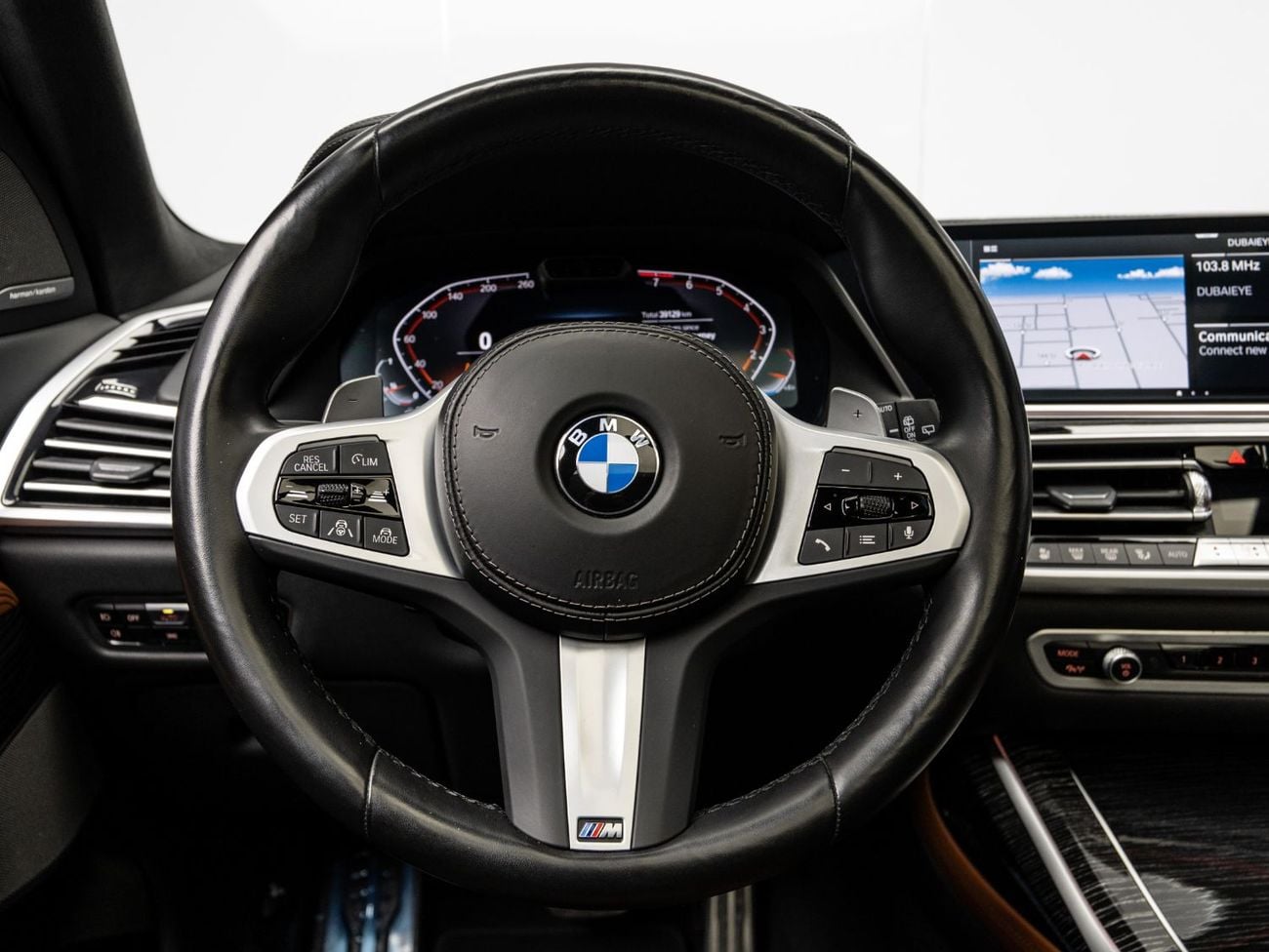 بي أم دبليو X7 2022 BMW X7 xDrive 40i, 3.0L TC I6, 4WD, 375 bhp, 7 Speed Automatic