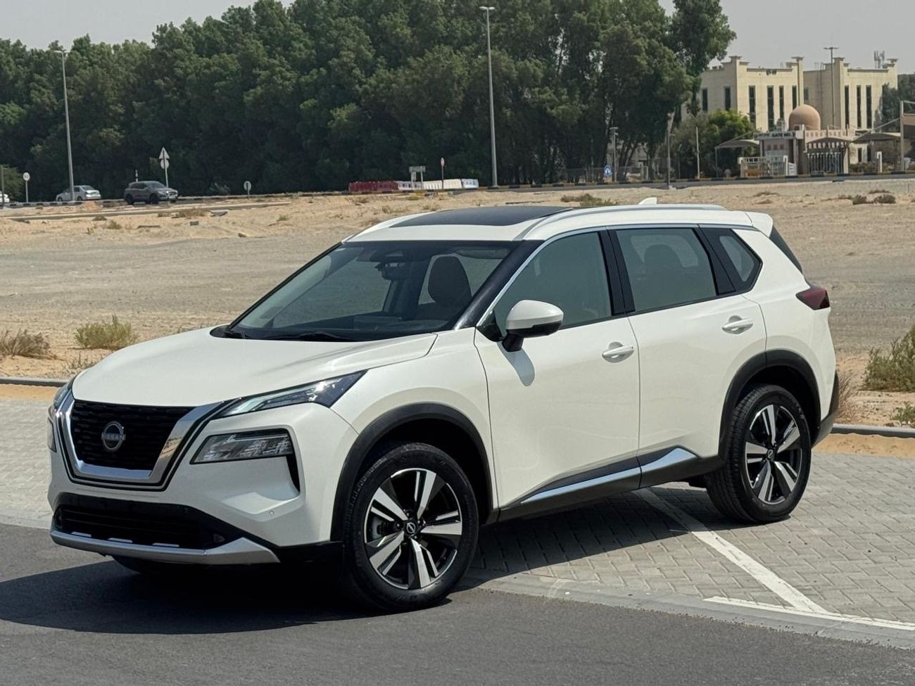 نيسان إكس تريل 2023 X-TRAIL SL 2.5L GCC Full Options 7 seats