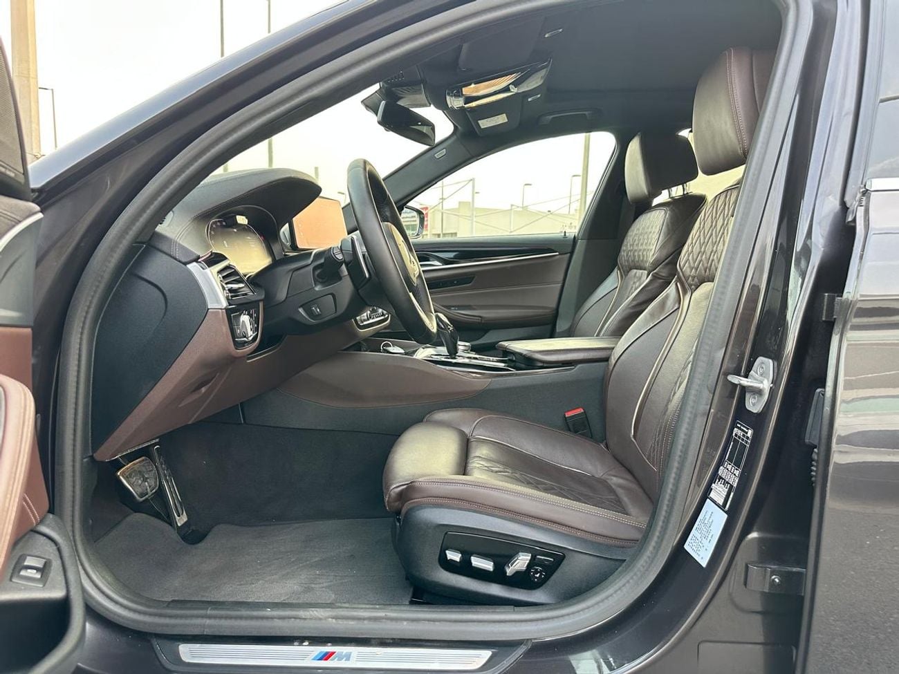 BMW 530i LUXURY LINE EXCLUSIVE