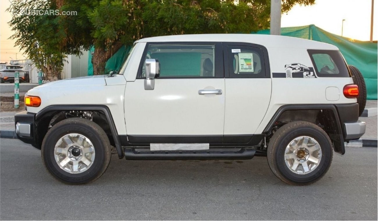 Toyota FJ Cruiser 23YM  with crawl system , rear diff lock ,screen , compass index and A-TRAC