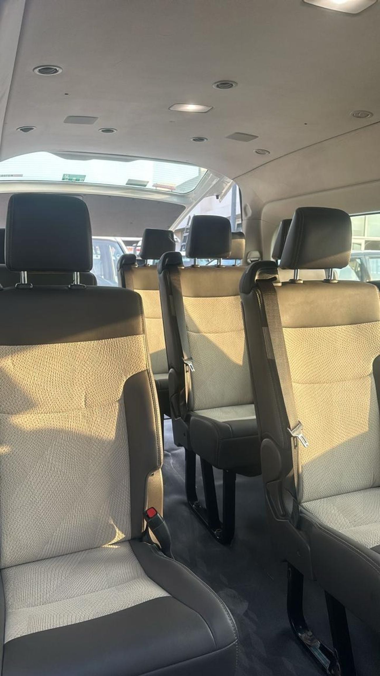 Toyota Hiace DLS - STD ROOF Diesel Engine ,2.8 Liter ,Left Hand Drive ,Automatic