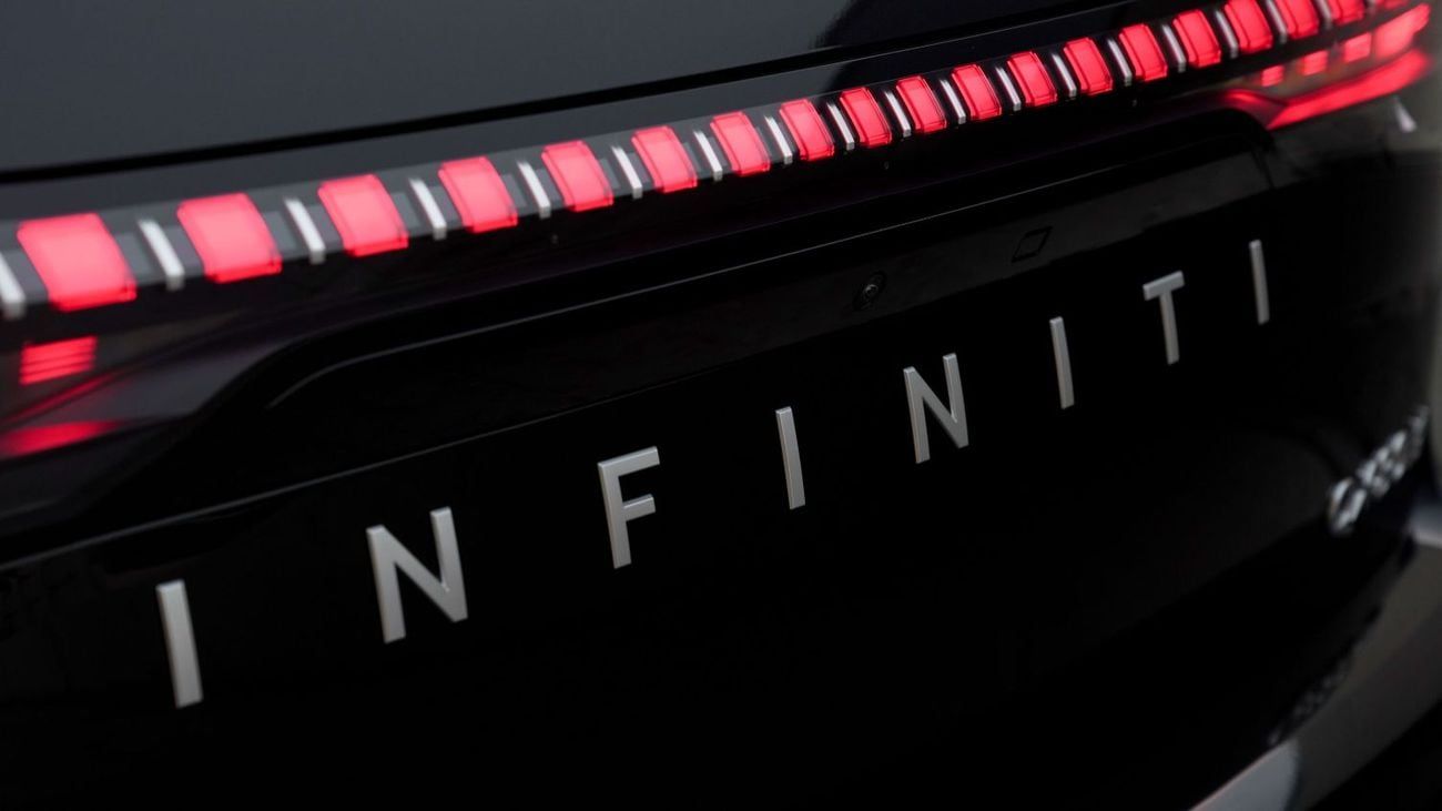 Infiniti QX80 Sensory 8 5.6L