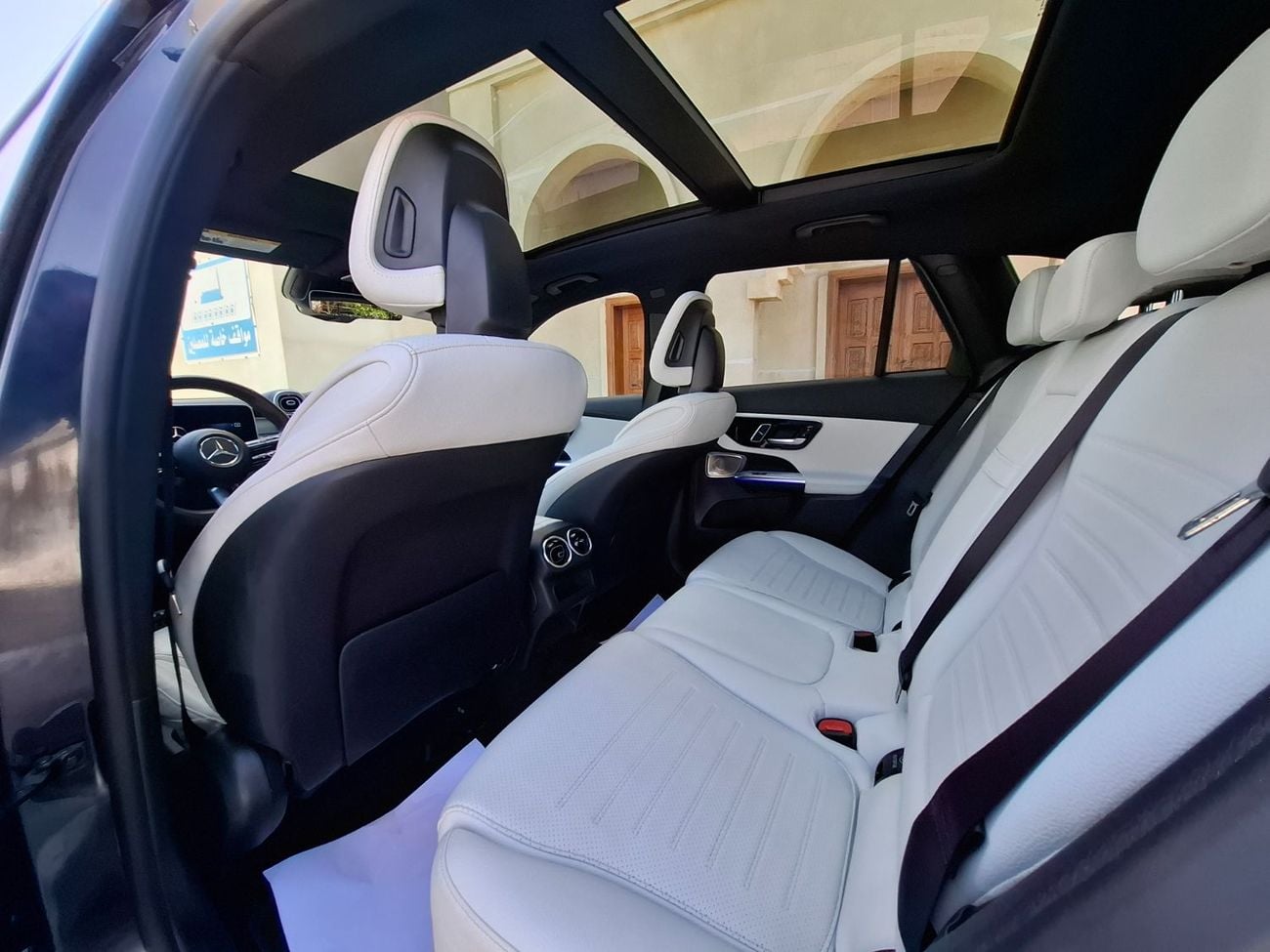 مرسيدس بنز GLC 300 مرسيدس بنز 2023 فل GLC300