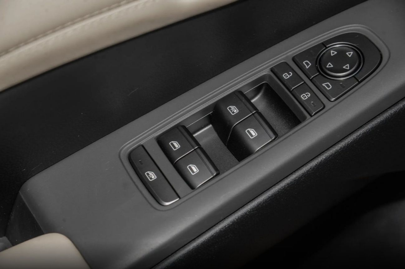 بي واي دي كين بلاس BYD QIN PLUS  DM - i 1.5L Plug-in Hybrid 55km Leading