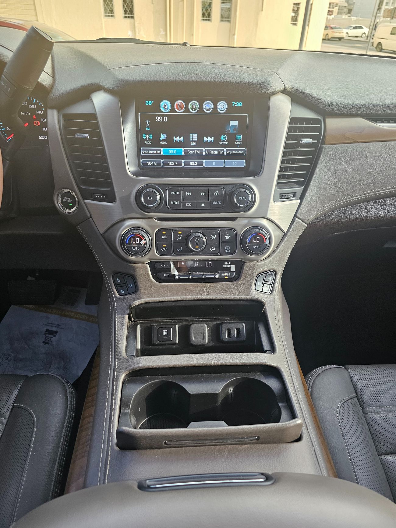 جي أم سي يوكون Denali 6.2L (8 Seater)