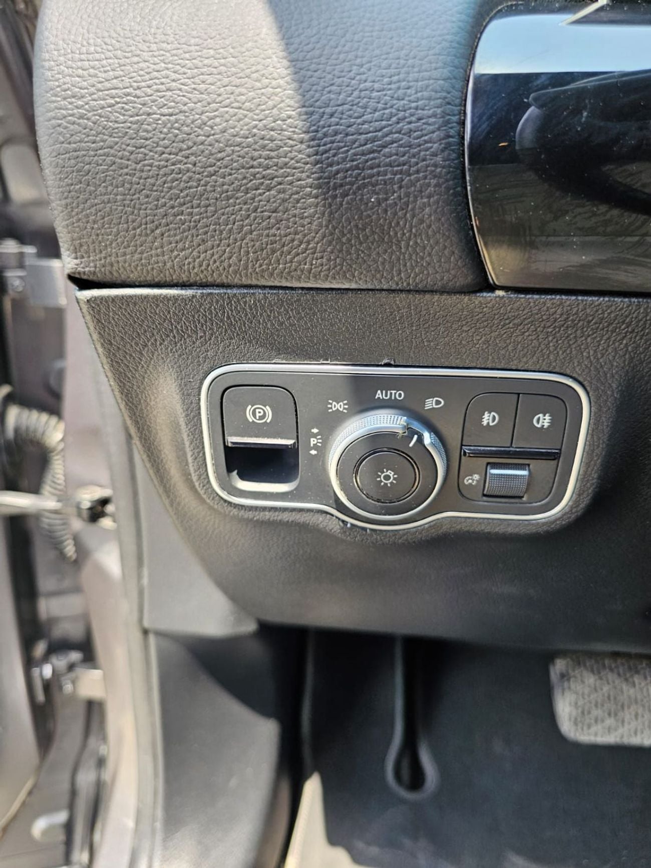 Mercedes Benz GLA250 STD Premium 2.0L