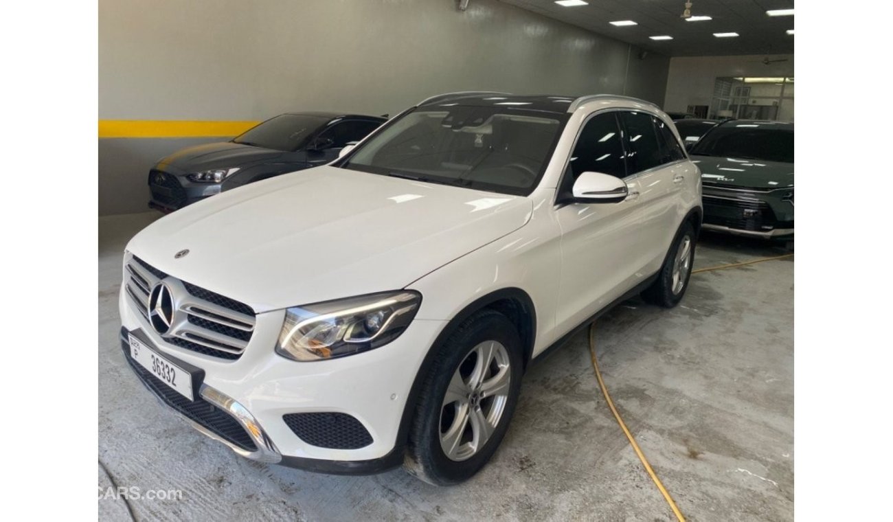 Mercedes-Benz GLC 220 d Mercedes Benz GLC220d 2018 2.4L turbo