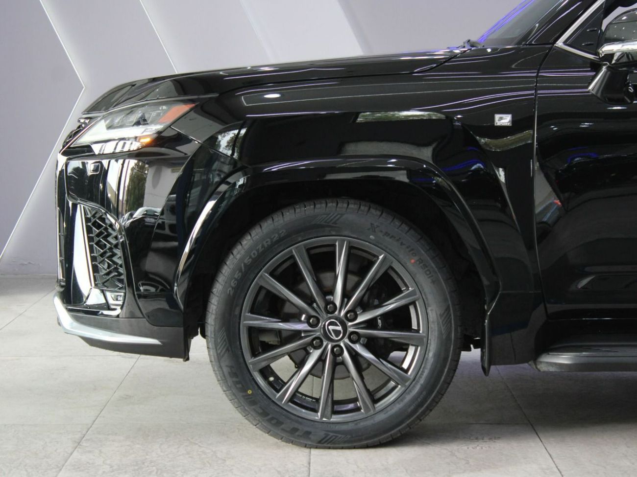 لكزس LX 600 F-Sport