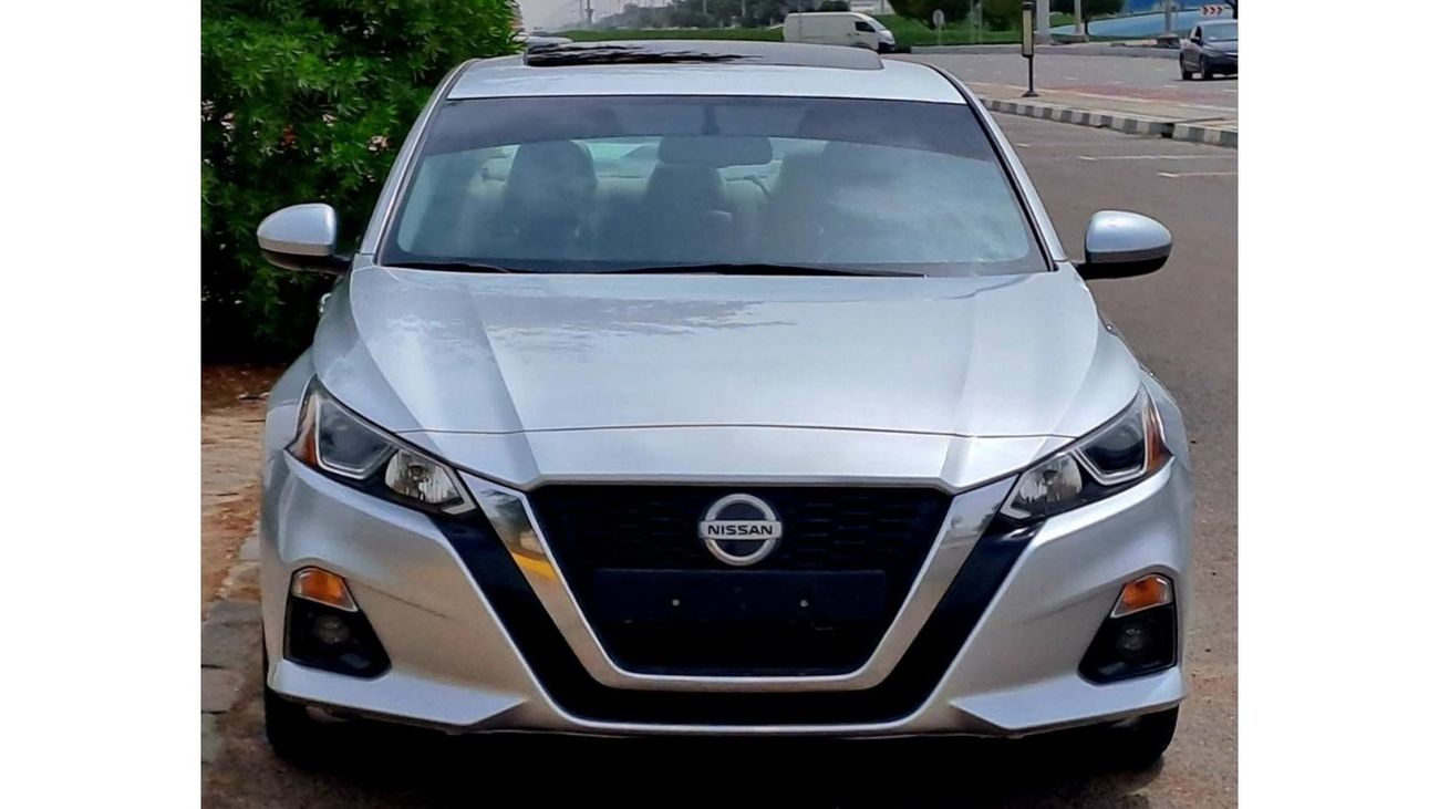 Nissan Altima SV 2019 2.5L FULL OPTION (999/-MONTHLY)