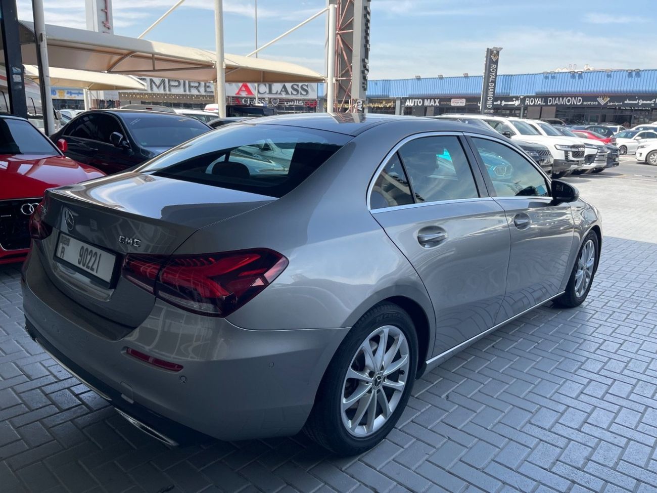 مرسيدس بنز A 200 Premium + 1.4L