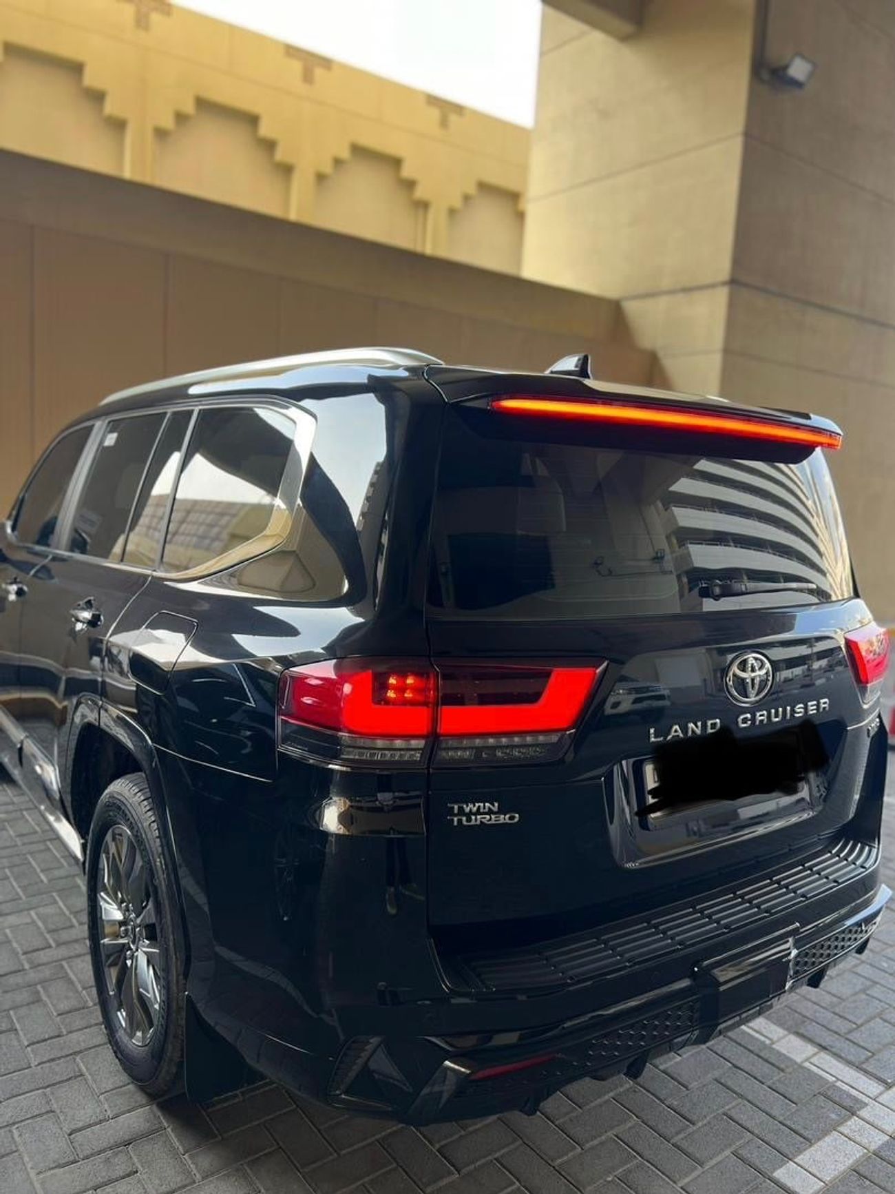 تويوتا لاند كروزر VXR 3.5L