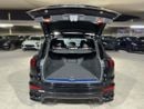 Porsche Cayenne Turbo S 4.8L (570 HP) 2016 | CARBON CERAMIC BRAKES (PCCB) | CARBON INTERIOR PACKAGE | SUNROOF