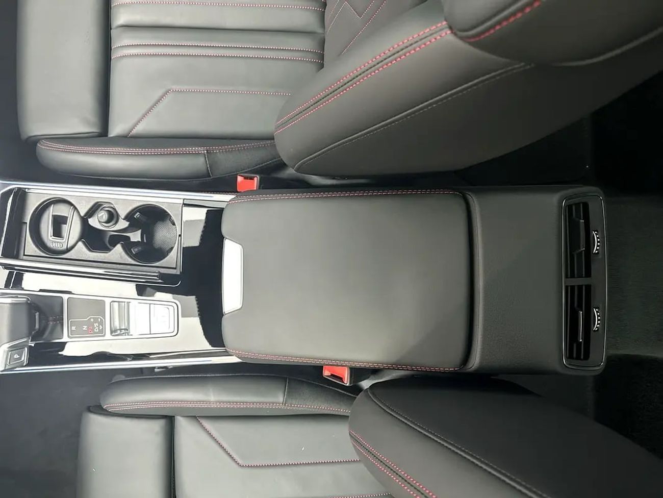 Audi A6 40 TFSI 2.0L Avant 40 TFSI 190hp S line (Ref# 22148) EXCLUSIVE RAMADAN OFFER: