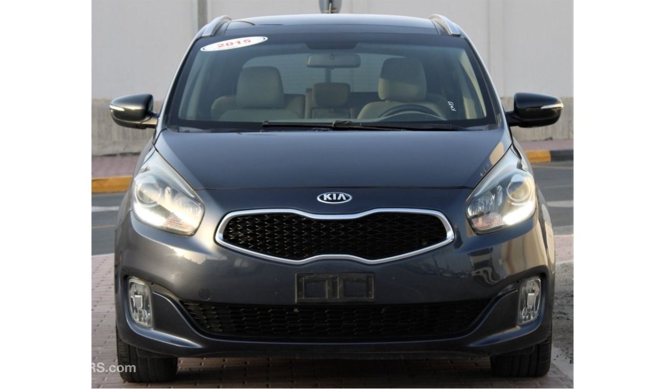 Kia Carens Kia Carens 2015 2000 CC GCC panorama in excellent condition without accidents very clean from inside