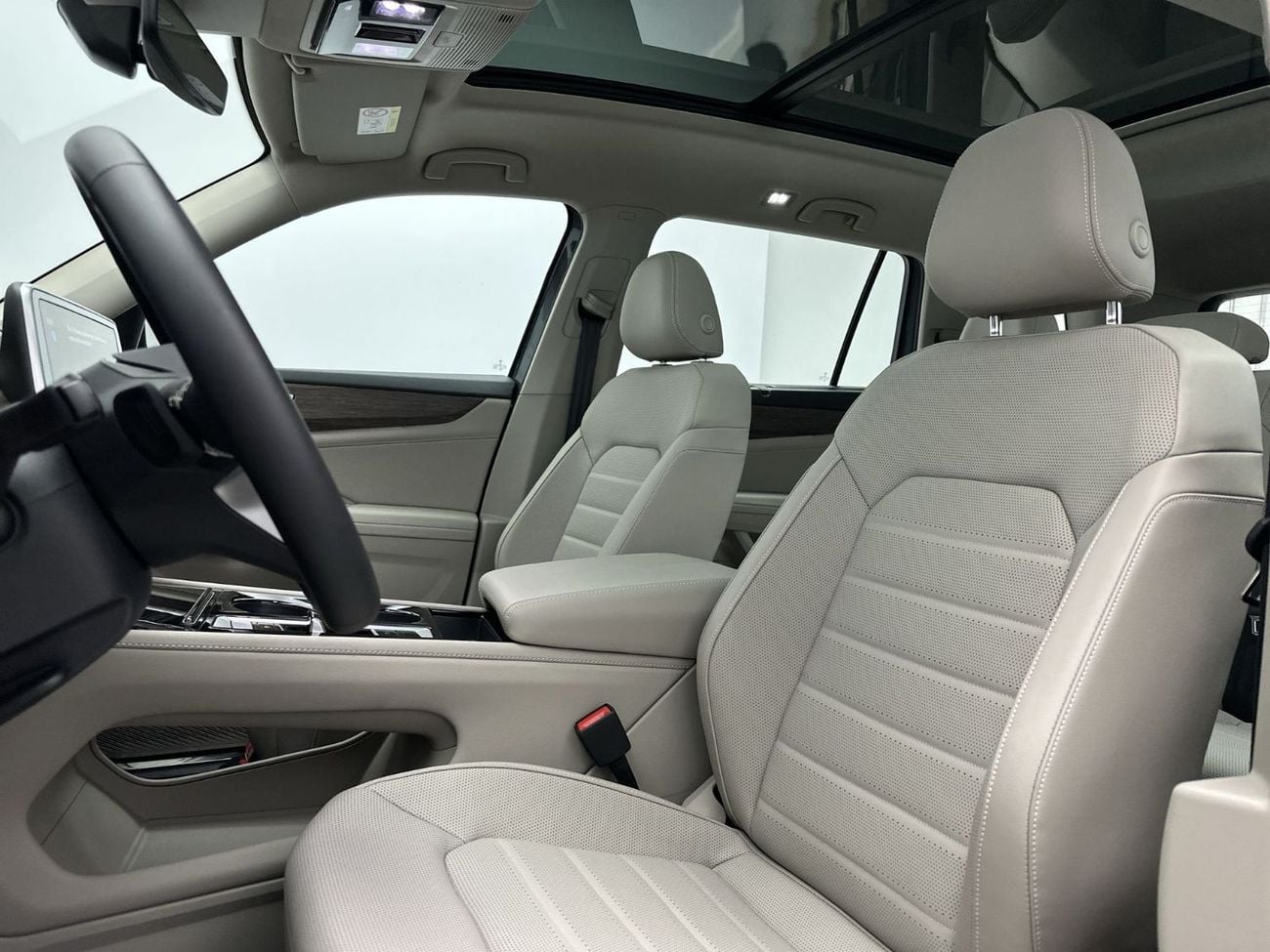 فولكس واجن تيرامونت 34,100 AED SAVINGS from New Car