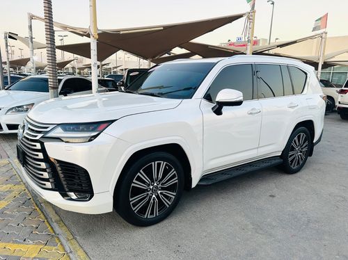 لكزس LX 600 SIGNATURE