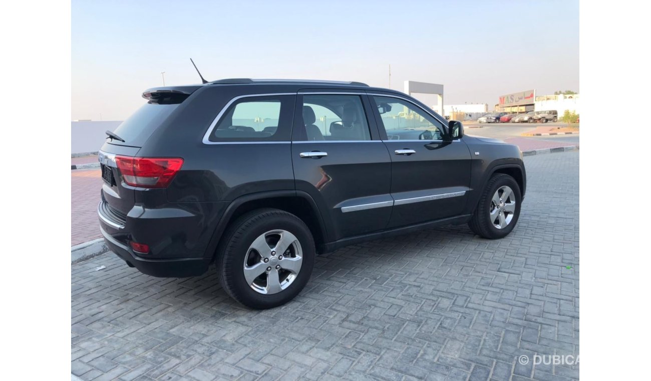 جيب جراند شيروكي GRAND CHEROKE LIMITED V6 GCC