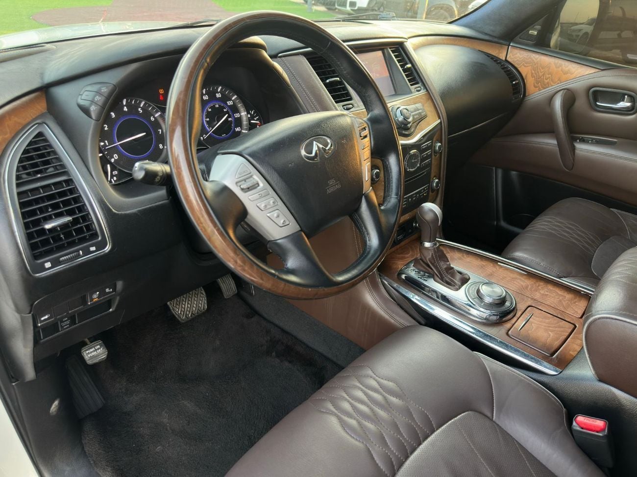 Infiniti QX80