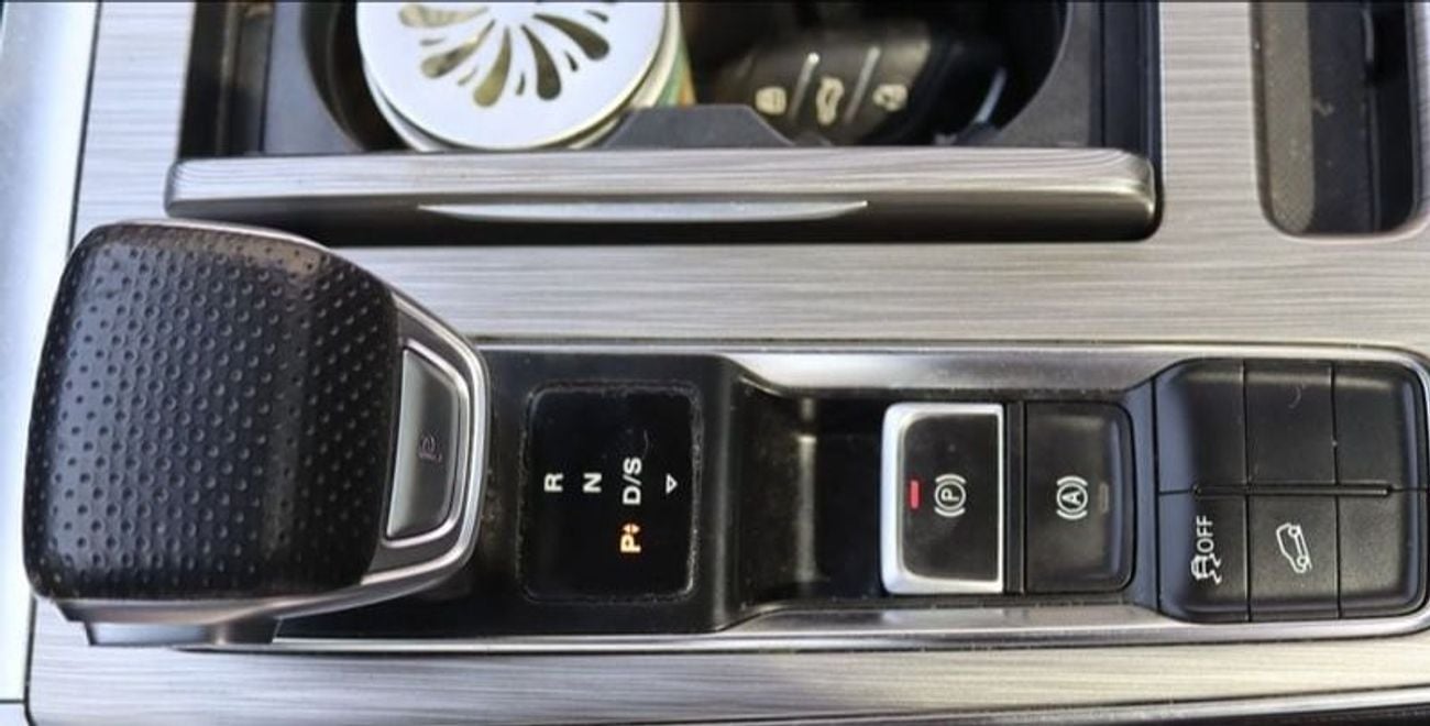 أم جي RX5 آم جى - RX5 - موديل 2023- فل أوبشن - خليجى - بدون حوادث - 1.5- بحاله ممتازه