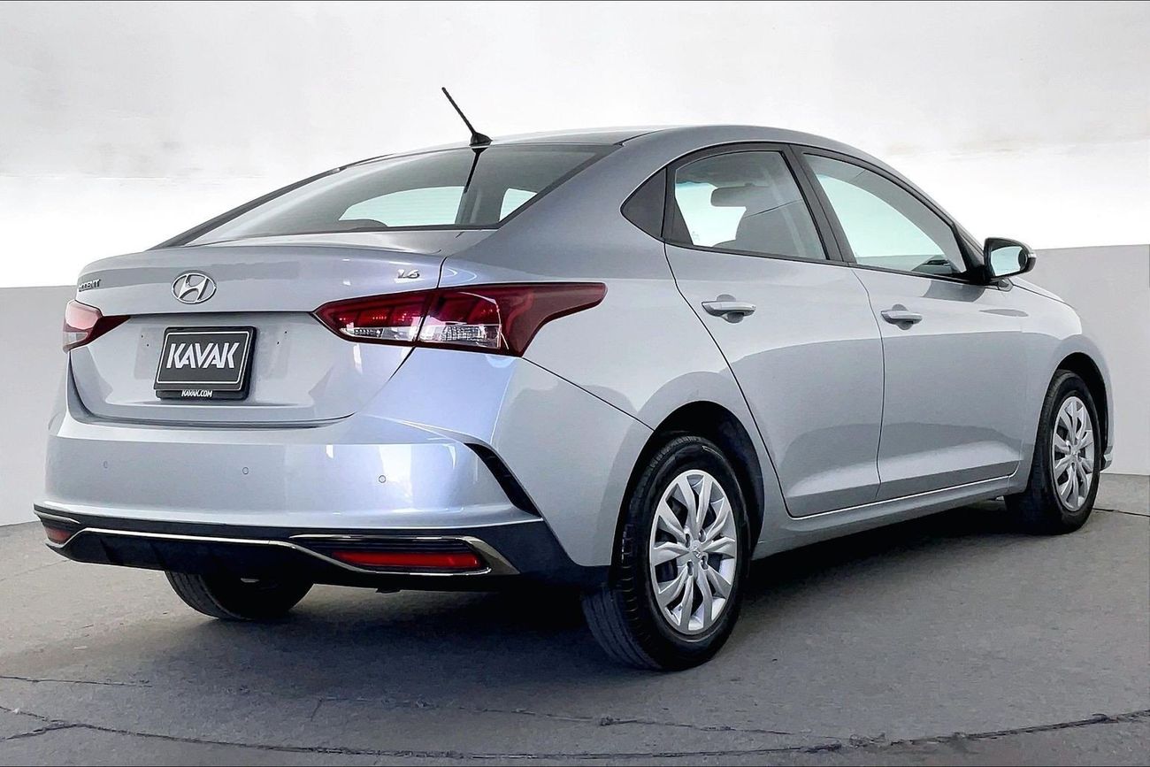 Hyundai Accent Smart / GL | National Day Celebration | Guaranteed Warranty | 0 Down Payment