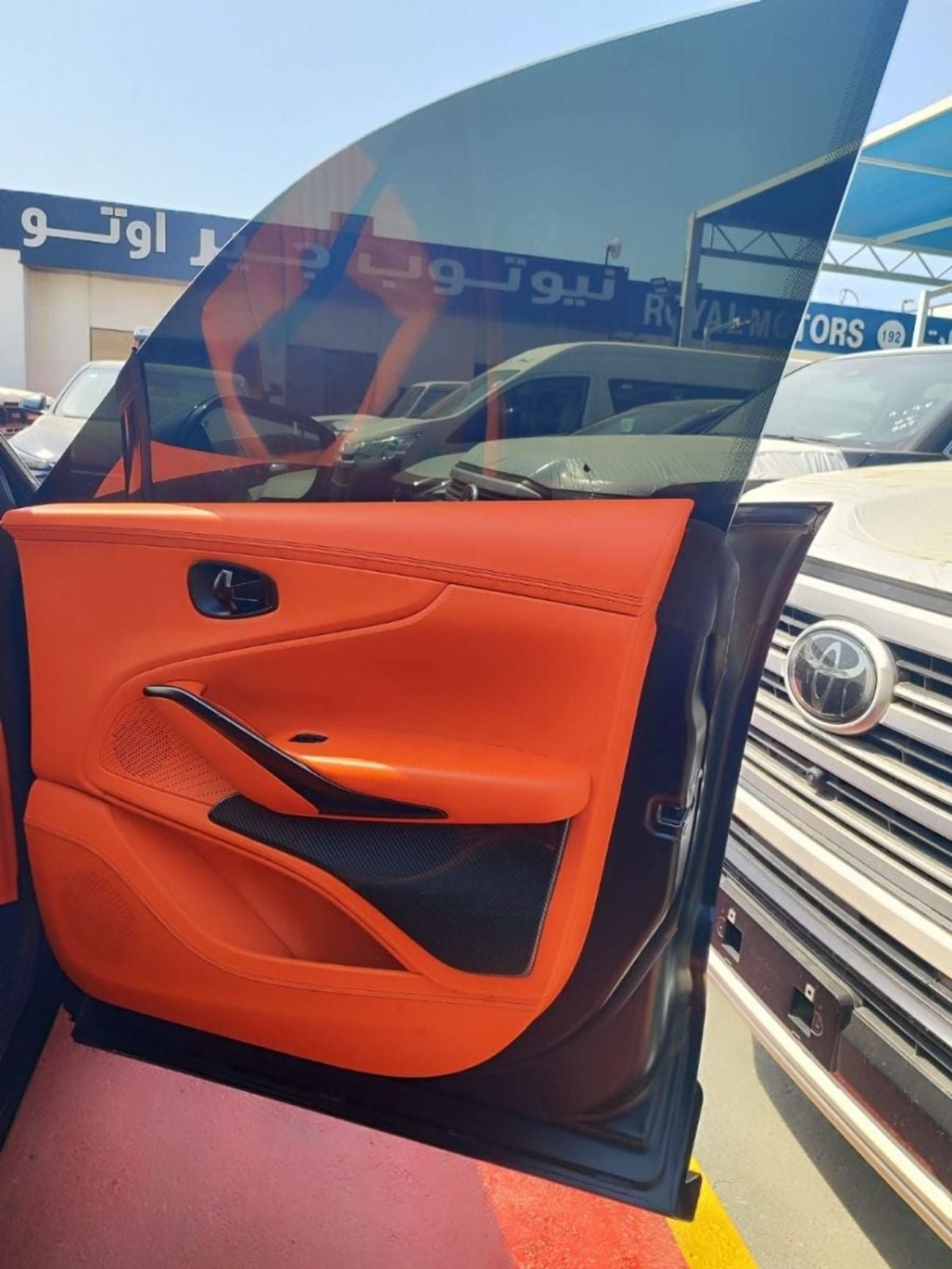 Aston Martin DBX Aston Martin DBX707 Model 2023 Petrol 4.0 AT V8 – Full Option – Luxury Sports SUV – Carbon Fiber Package
