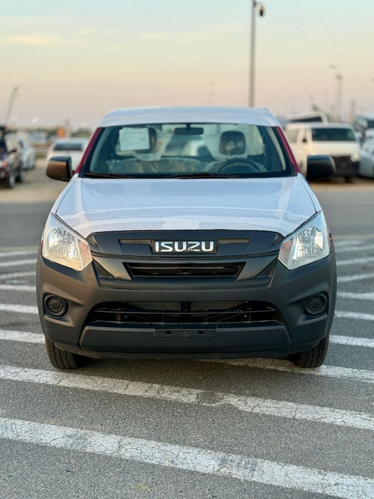 Isuzu DMax ISUZZ -D-MAX - SiNGLE CAB - 4x2 - 2.5L - DiESEL - RED