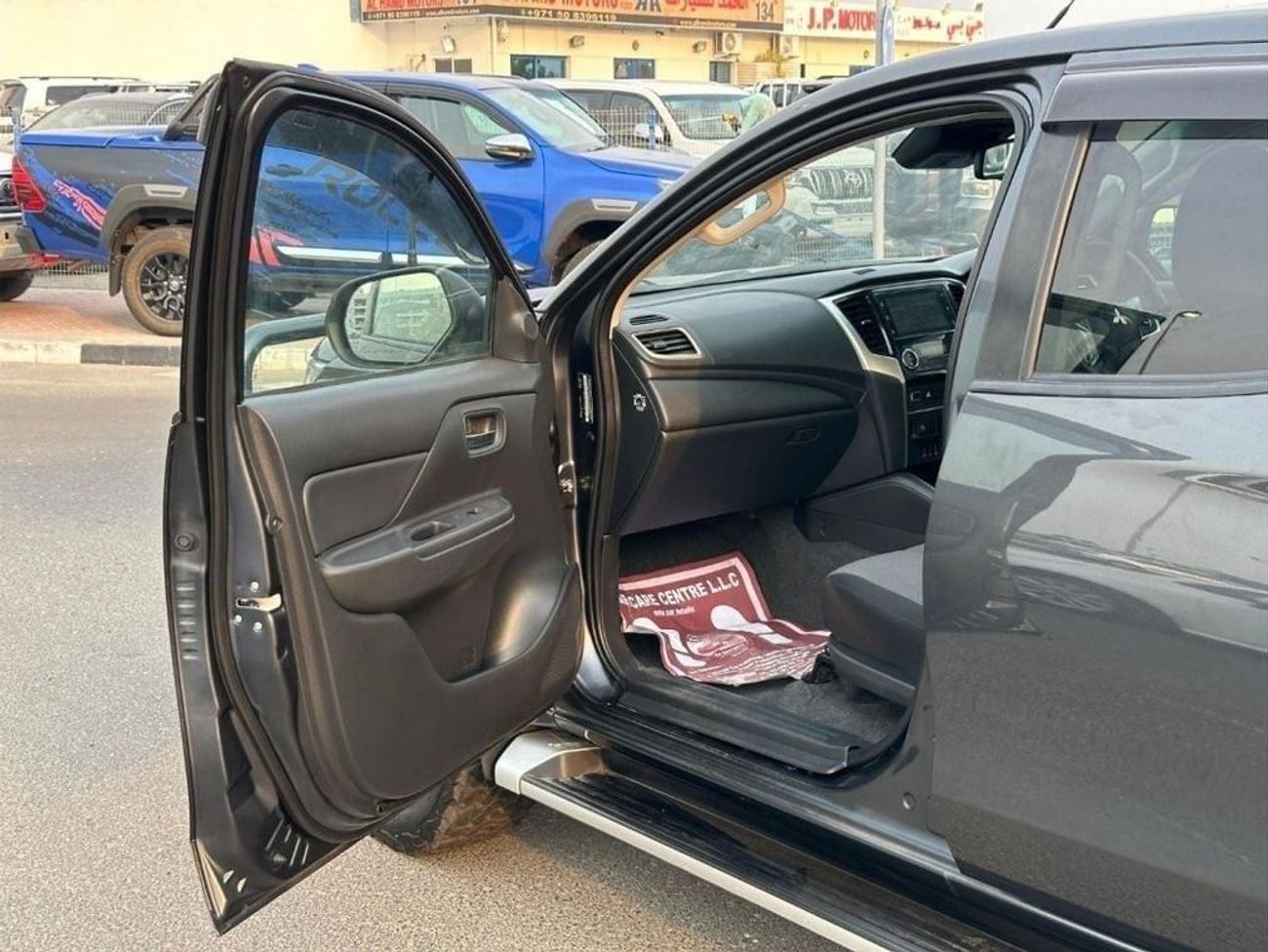 Mitsubishi Triton Diesel 2.4 Liter Right Hand Drive Automatic Double Cab 4WD