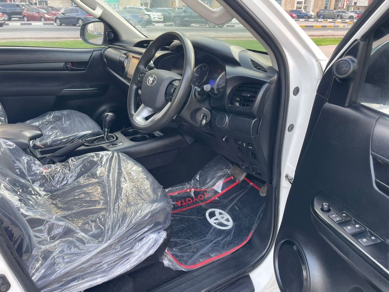 Toyota Hilux Toyota Hilux D4D Engine 2.8 Diesel Transmission colour white Automatic Interior Black D4D 4DOOR 5sea