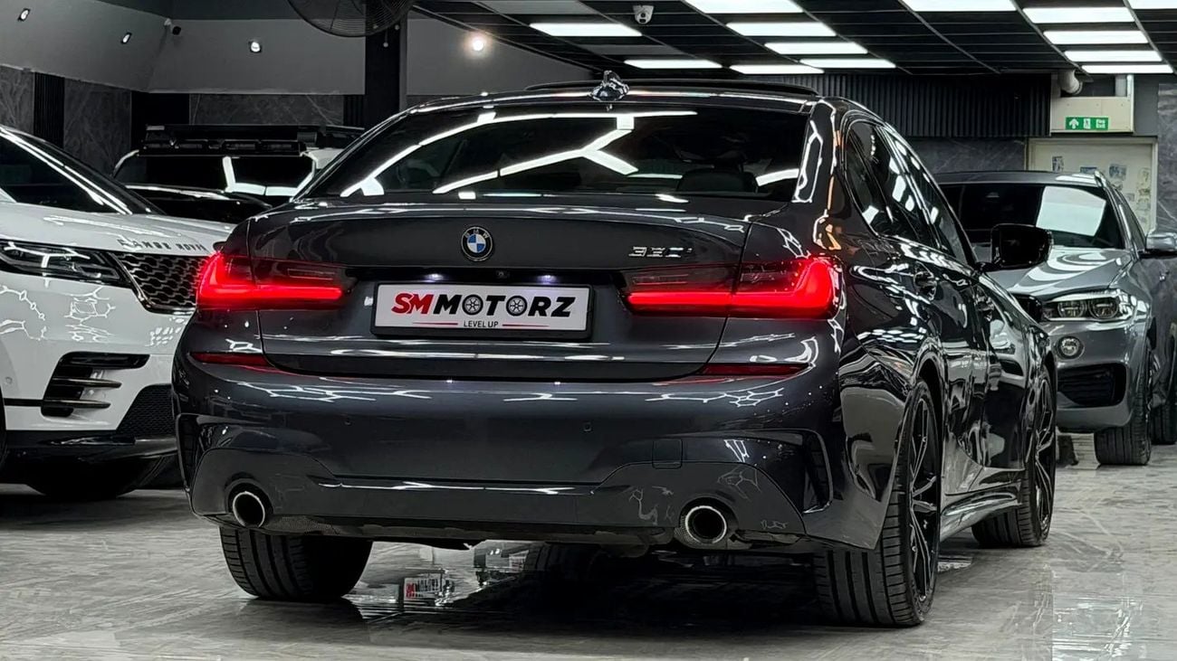 BMW 330i Exclusive 2.0L (255 HP)