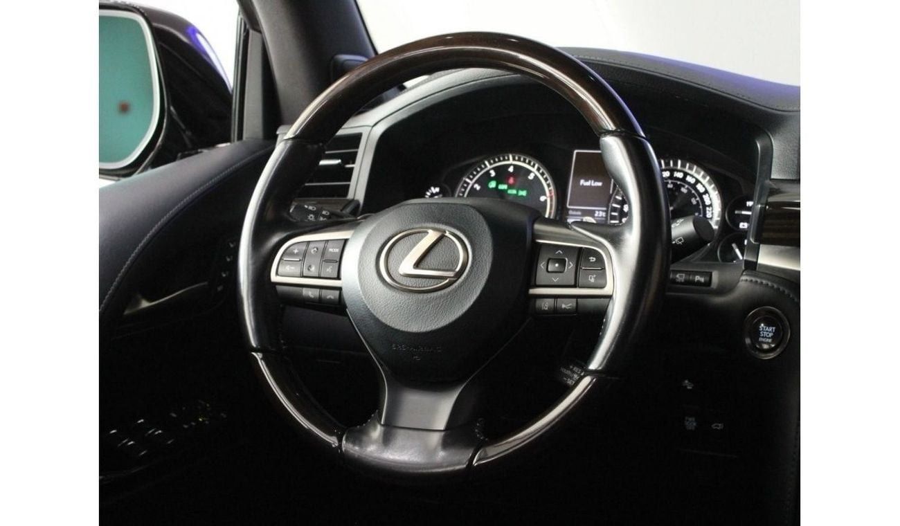 Lexus LX 570 Signature Black Edition