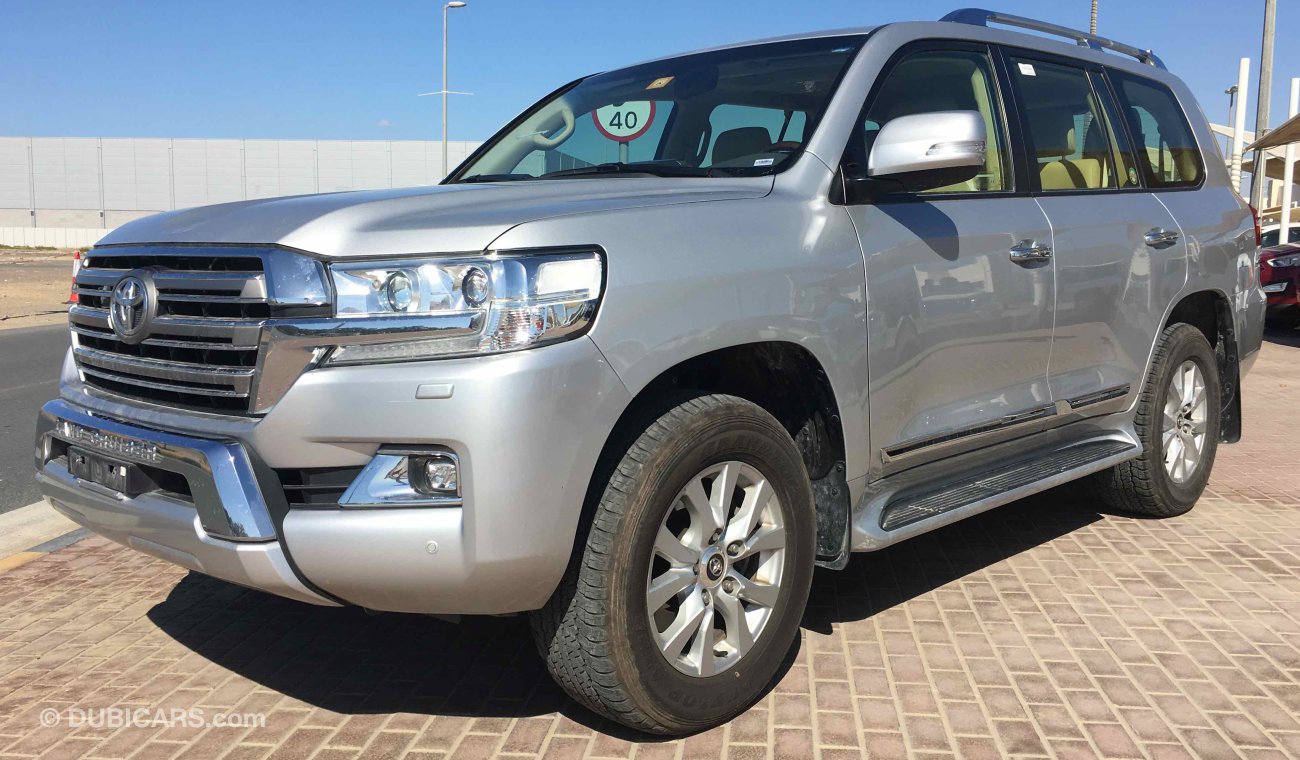 Toyota Land Cruiser سياره نظيفه حدا بدون حوادث صبغة الوكاله ضمان شاسيه جير ماكينه 8 ارباك