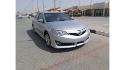 Toyota Camry SE - Very Clean Car