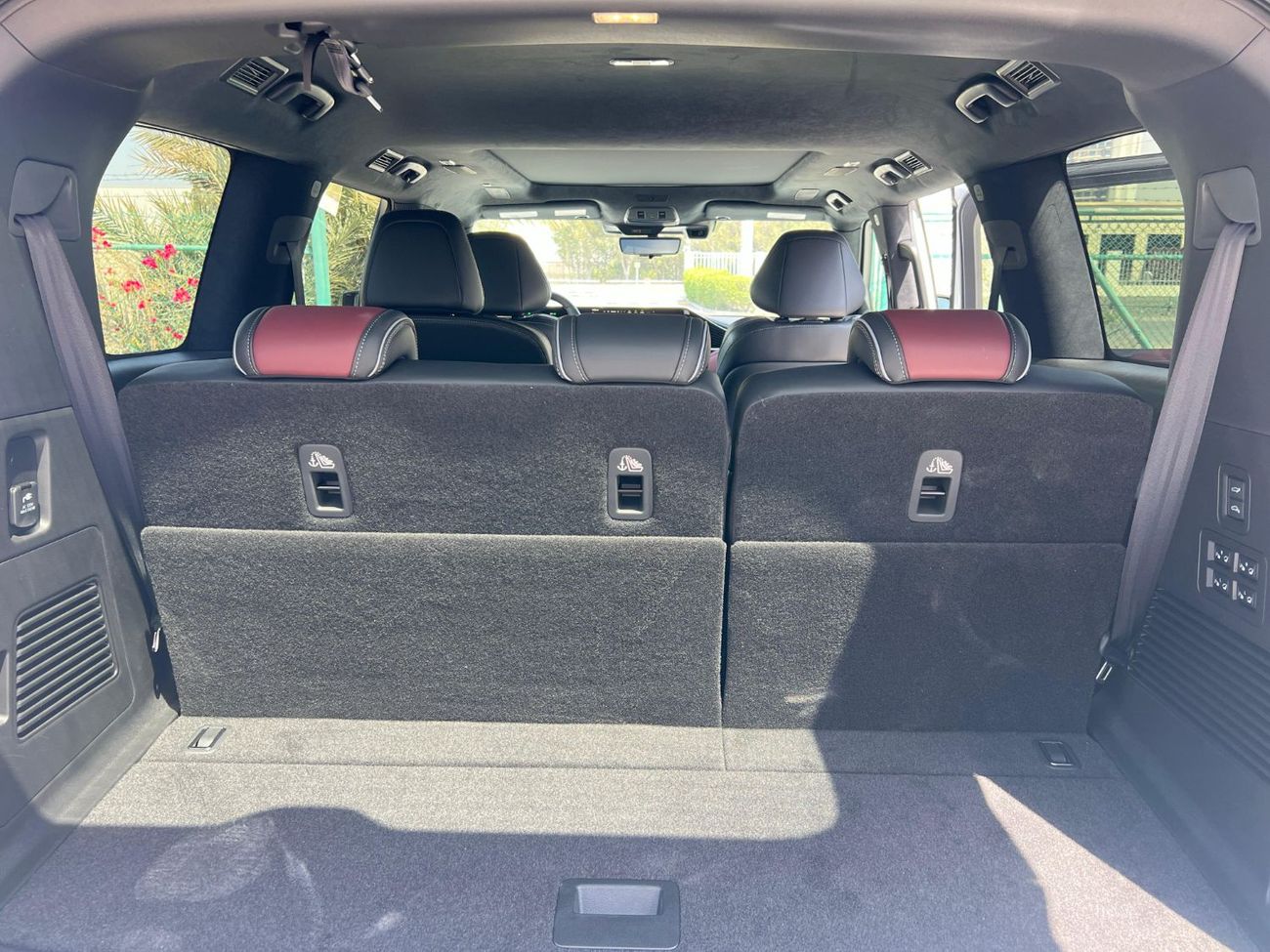 إنفينيتي QX80 Autograph Captain Chairs 3.5L