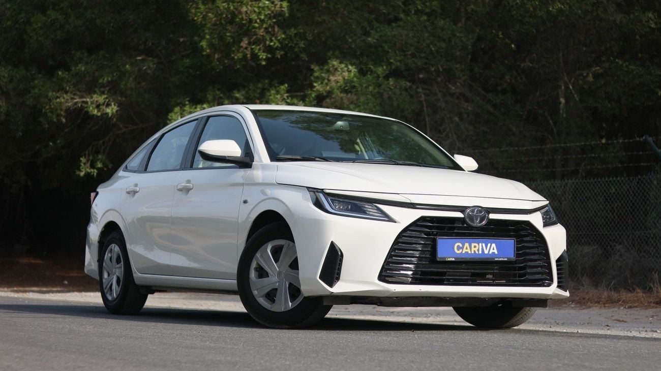 Toyota Yaris E — фото 1
