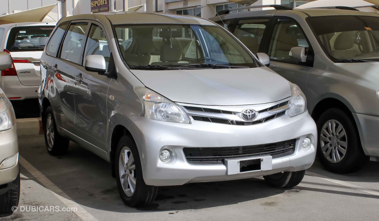 Toyota Avanza SE